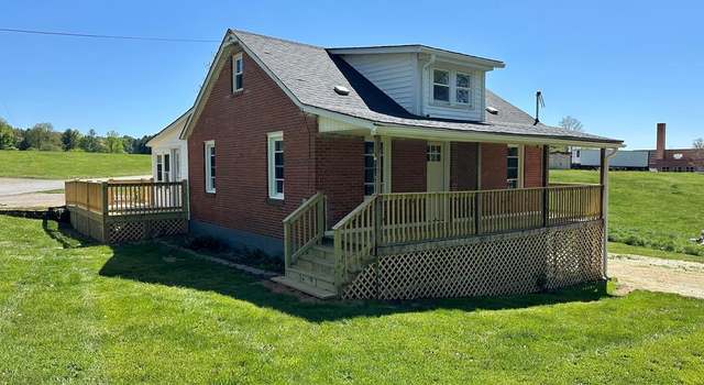 Photo of 114 Grammar Ln, Galax, VA 24333