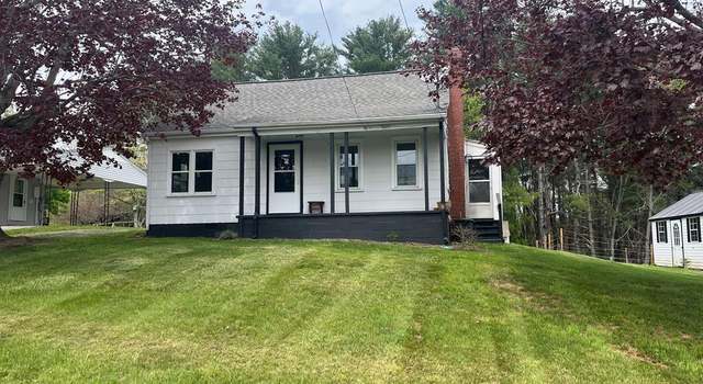 Photo of 212 Sutherland St, Hillsville, VA 24343