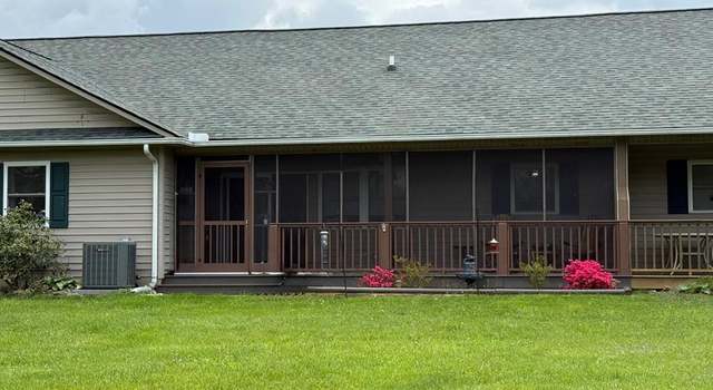 Photo of 93 Fairway Villa Dr, Fancy Gap, VA 24328