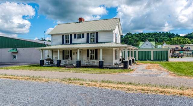 Photo of 115 E Creepers Way, Damascus, VA 24236