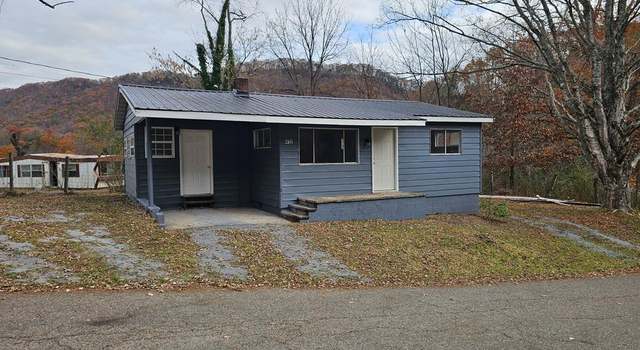 Photo of 412 Cardwell Town Rd, Saltville, VA 24370