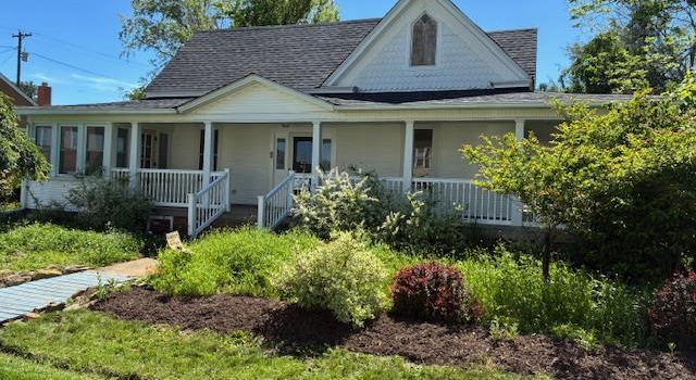 Photo of 301 W Webster St, Galax, VA 24333