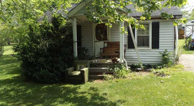 Photo of 625 West Grayson St, Hillsville, VA 24343