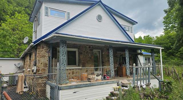 Photo of 1497 Ravens Nest Br, Cedar Bluff, VA 24609