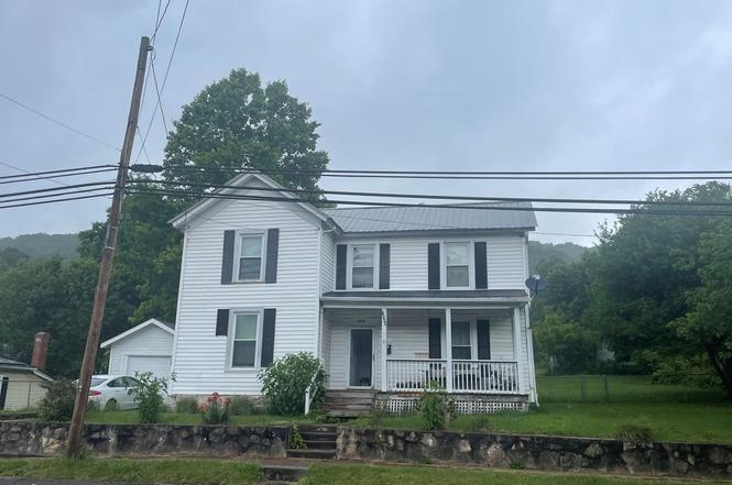 1948 Virginia Ave, Bluefield, VA 24605 | MLS# 86937 | Redfin