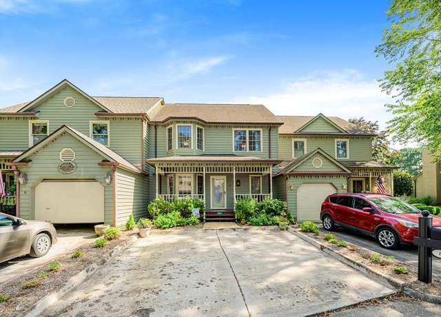 Property at 10 Heatherfield Ct, Kilmarnock, VA 22482, 3 beds, 2 baths