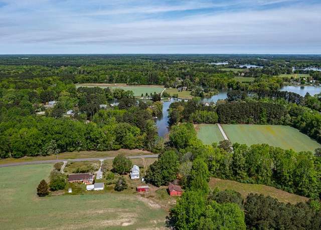 Property at 654 Kent Point Rd, Kilmarnock, VA 22482