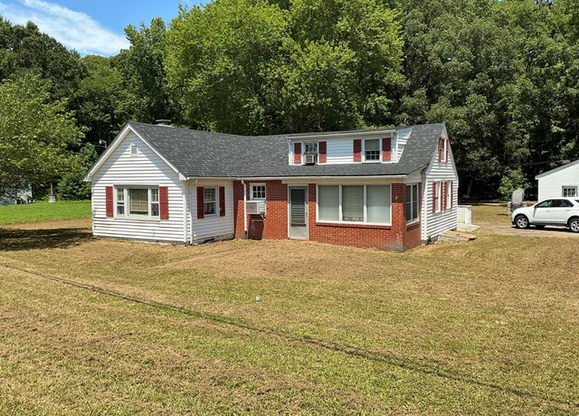 Property at 17981 Northumberland Hwy, Reedville, VA 22539, 3 beds, 1 bath