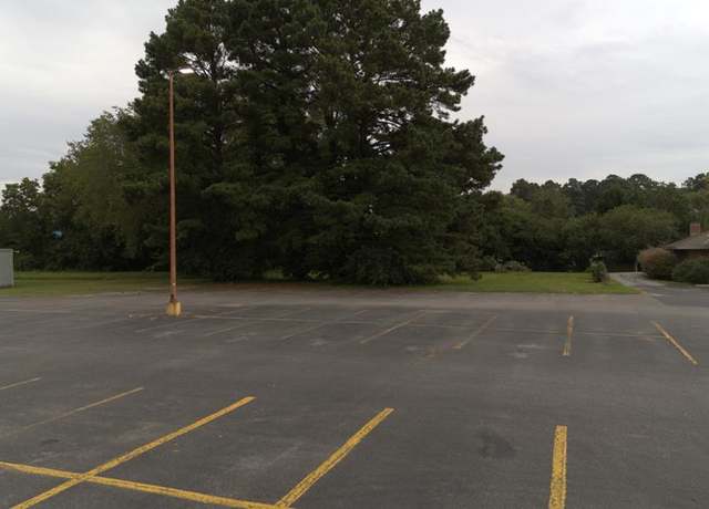 Property at 34A/39A Irvington Rd, Kilmarnock, VA 22482