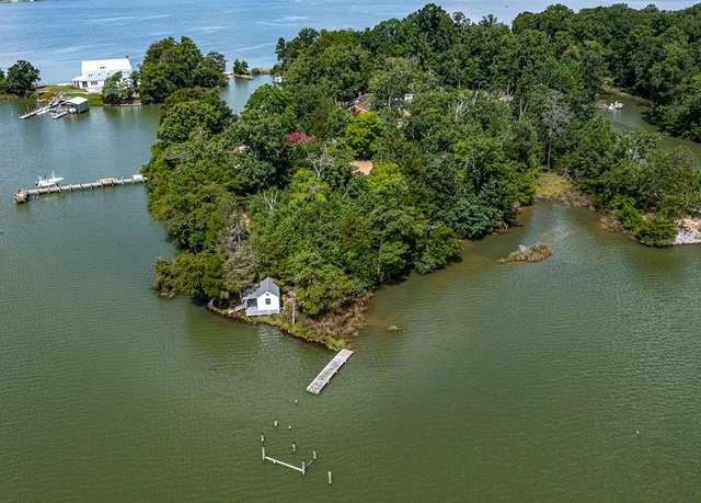 Property at 173 Tilden Ln, Weems, VA 22576