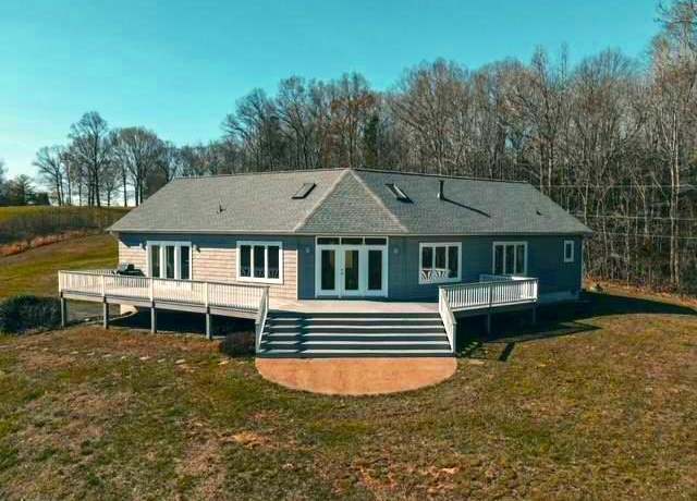 Property at 9382 Oyster Shell Ln, King George, VA 22485, 3 beds, 2 baths