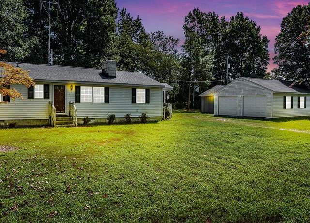 Property at 211 Porpoise Cove Ln, Deltaville, VA 23043, 2 beds, 1 bath