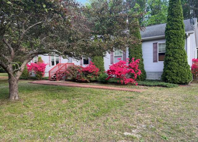 Property at 147 N Glebe Rd, Montross, VA 22520, 3 beds, 2 baths
