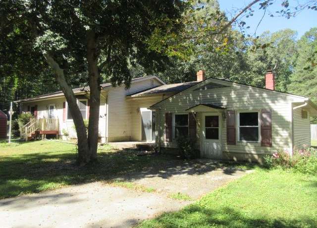 Property at 66 Richardson St, Hague, VA 22469, 2 beds, 1 bath