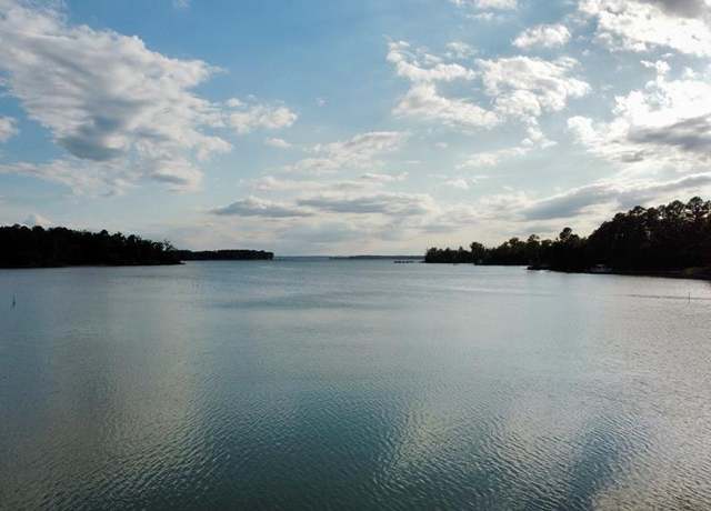 Property at 27 56A Peake Rd, Weems, VA 22576