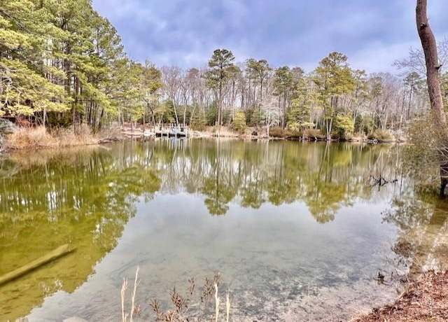 Property at 26 Baypointe Ct, Reedville, VA 22539