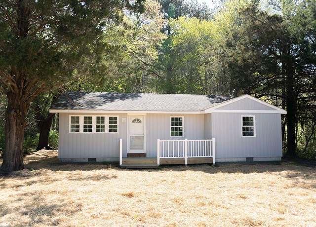 Property at 353 Greentown Rd, Weems, VA 22576, 3 beds, 2 baths