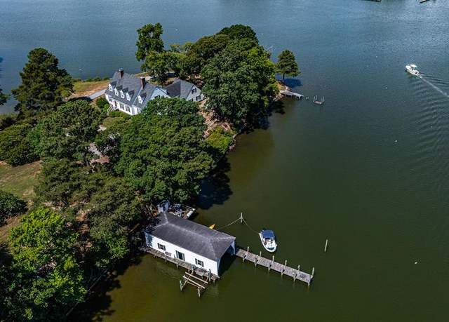 Property at 498 Seaboard Rd, Reedville, VA 22539, 4 beds, 2.5 baths