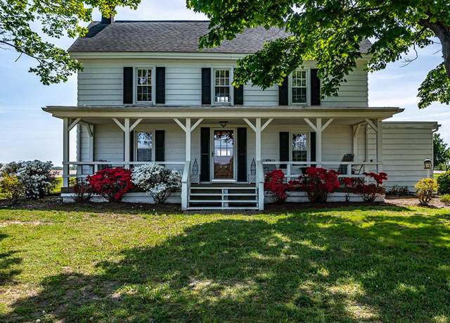 Property at 1932 Threeway Rd, Warsaw, VA 22572, 3 beds, 2 baths