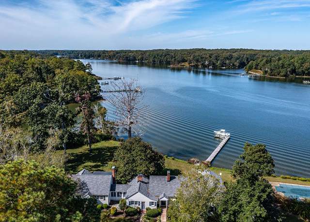 Property at 336 Loblolly Rd, Weems, VA 22576, 4 beds, 3.5 baths