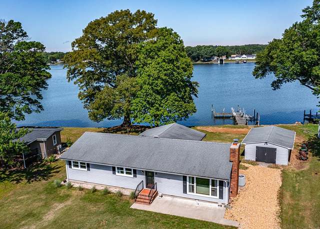 Property at 742 Sweet Hall Dr, Reedville, VA 22539, 3 beds, 2 baths
