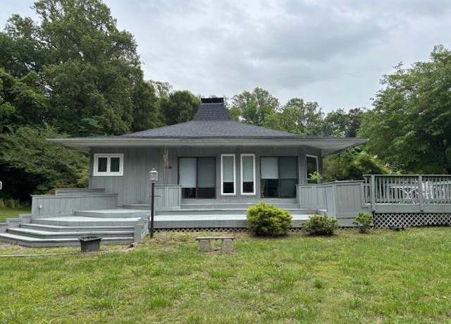 Property at 890 Gordon Way, Montross, VA 22520, 3 beds, 2 baths