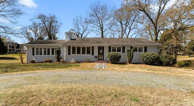 Photo of 138 The Ln, Irvington, VA 22480