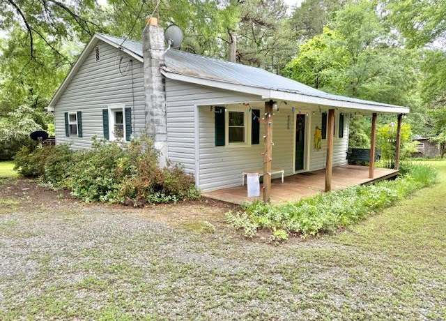 Property at 40 Abbeville Dr, Clarksville, VA 23927, 2 beds, 2 baths