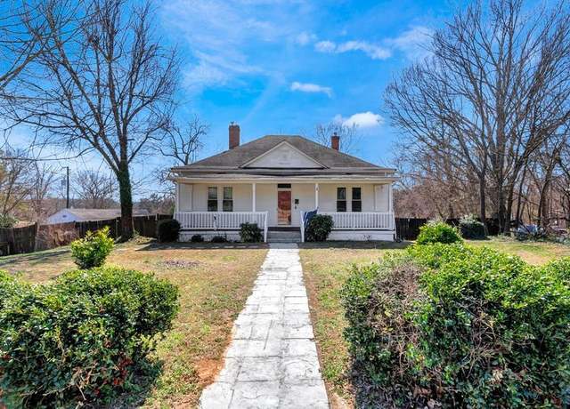 Property at 704 Second Ave, Lawrenceville, VA 23868, 3 beds, 2 baths