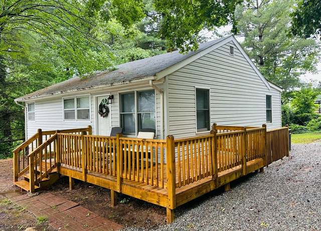 Property at 610 Cedar Ave, South Boston, VA 24592, 3 beds, 2 baths