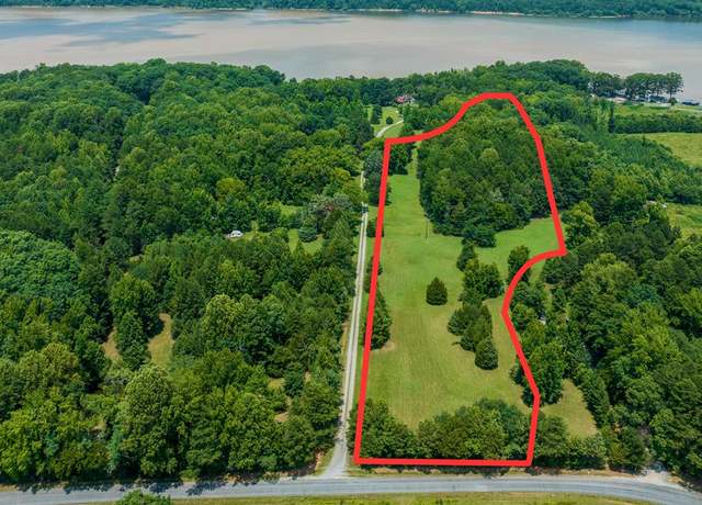 Property at 1017 Kingswood Rd, Buffalo Junction, VA 24529