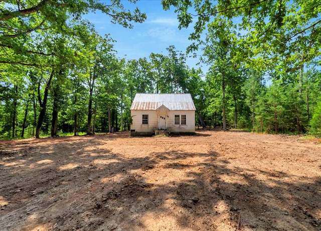 Property at 3228 Neals Corner Rd, Clover, VA 24534, 3 beds, 1 bath