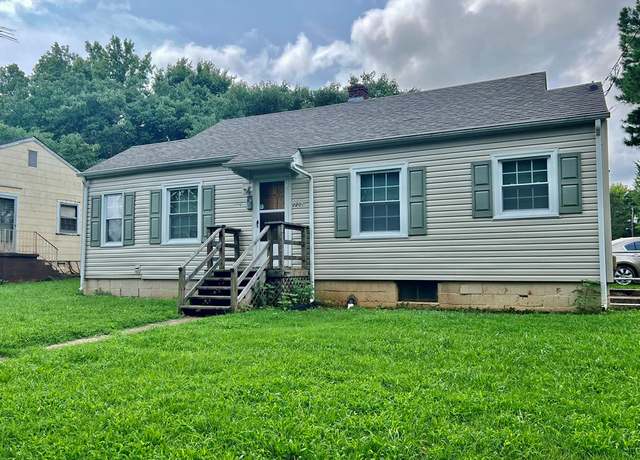 Property at 2201 Willow St, South Boston, VA 24592, 2 beds, 1 bath