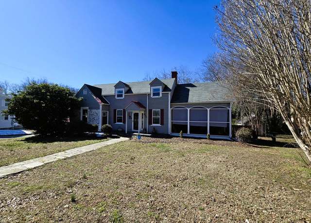 Property at 800 Marshall Ave, South Boston, VA 24592, 4 beds, 4 baths