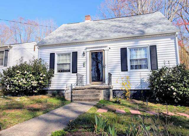 Property at 605 Cedar Ave, South Boston, VA 24592, 4 beds, 1 bath