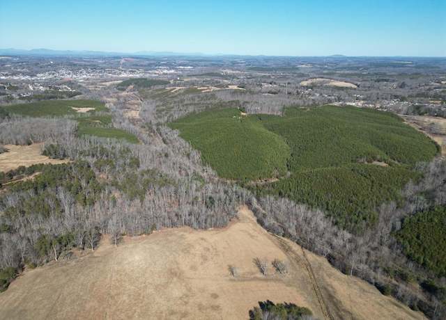 Property at 1000 Ricky Van Shelton Dr, Hurt, VA 24563