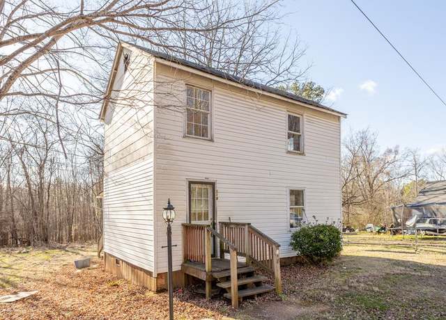 Property at 318 Monroe St, Chase City, VA 23924, 2 beds, 1 bath