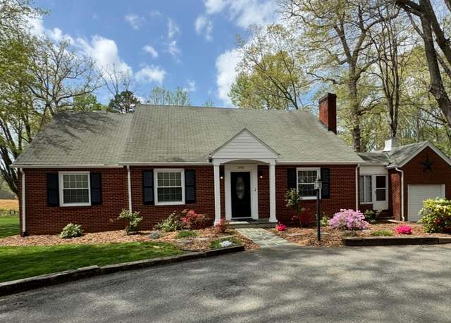 Property at 2910 N Main St, South Boston, VA 24592, 4 beds, 2 baths
