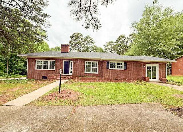Property at 2700 Halifax Rd, South Boston, VA 24592, 4 beds, 3.5 baths