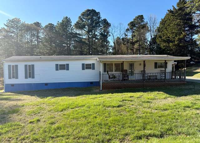 Property at 26 River Oak Dr, Clarksville, VA 23927, 3 beds, 1 bath