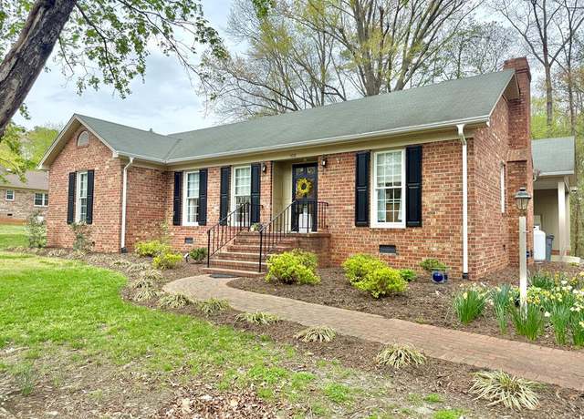 Property at 508 Forest Dr, South Boston, VA 24592, 3 beds, 2 baths