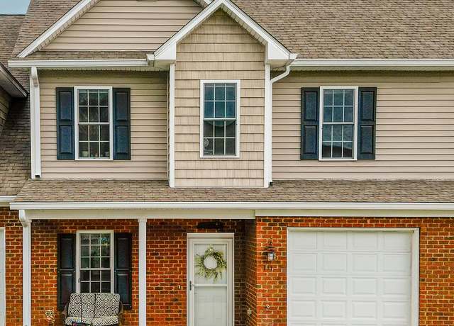 Property at 111 Marina Cv, Clarksville, VA 23927, 3 beds, 2.5 baths