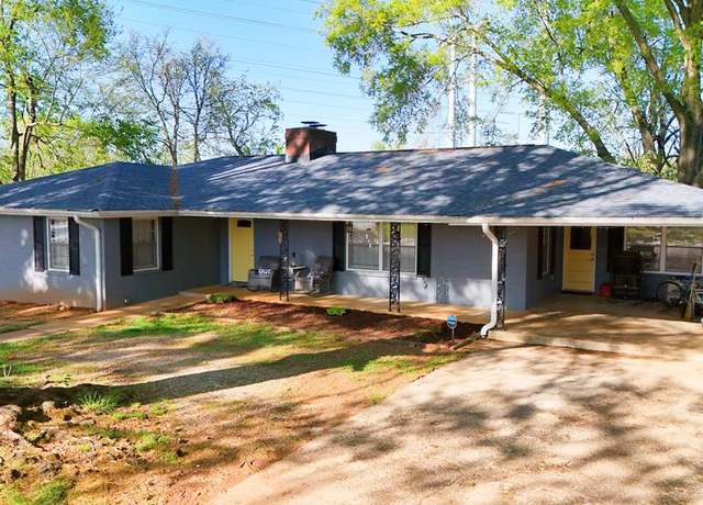 Property at 953 N Main St, Chase City, VA 23924, 4 beds, 2 baths