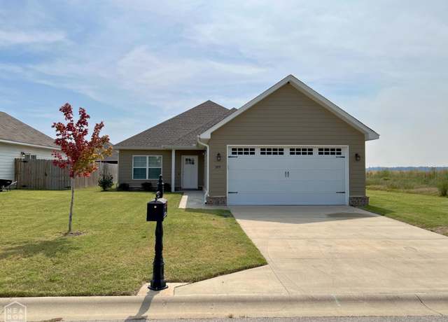 Property at 3715 Leafy Pass, Jonesboro, AR 72404, 4 beds, 2 baths