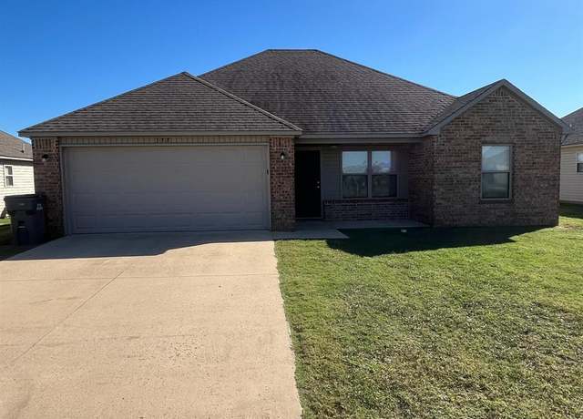 Property at 3812 Keeneland Dr, Jonesboro, AR 72404, 4 beds, 2 baths