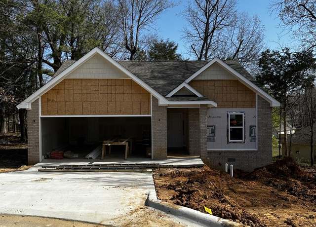 Property at 200 Capitol Cove Cv, Jonesboro, AR 72401, 3 beds, 2 baths