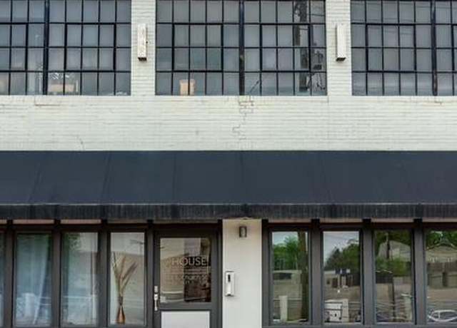 Property at 223 S Church St, Jonesboro, AR 72401, 1 bed, 1.5 baths