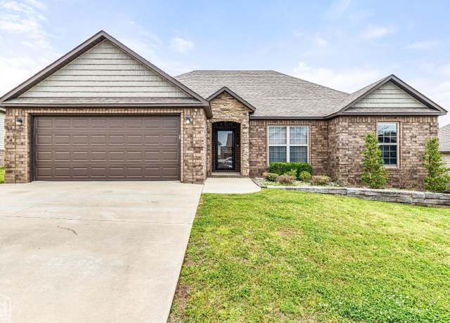 Property at 42 Ashcraft Ct, Paragould, AR 72450, 3 beds, 2 baths