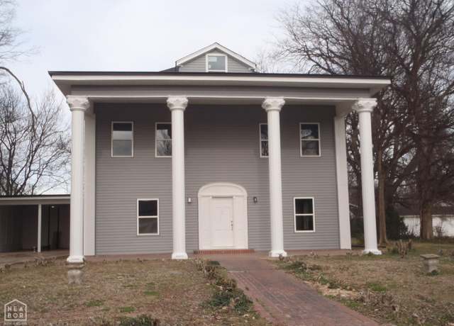 Property at 418 Pine Street St, Newport, AR 72112, 4 beds, 3.5 baths