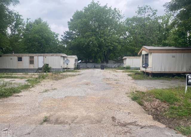 Property at 212 Pecan St, Jonesboro, AR 72401